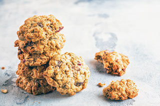 A sweet date this Raya - Raisin Oatmeal and Date Cookies