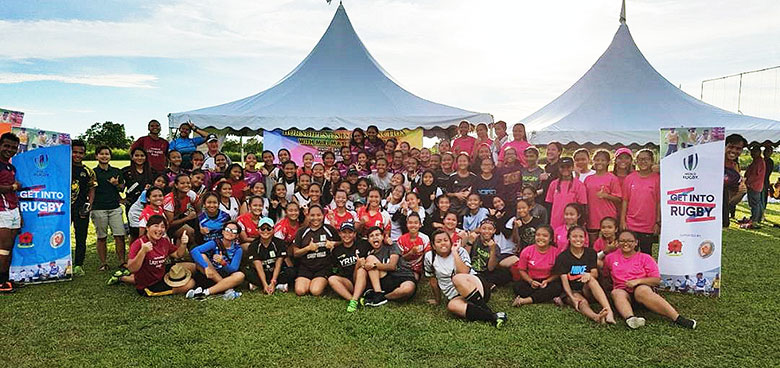 The women's players at the end of the Hornbill 10's tournament.