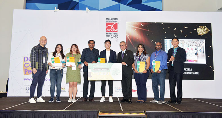 Noviaputri (third from left) and the other winners of the MIFF FDC 2019