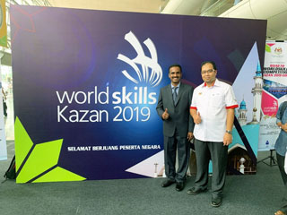 Under the guidance of Dr Kalai Anand Ratnam (left), Kogilan Krishnansamy (right) will be representing APU and Malaysia at the WorldSkills Kazan 2019.