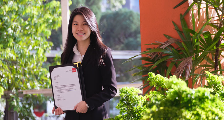 Caroline Ng Yi-Wye is the first Malaysian to achieve the highest mark in the world for Strategic Business Leader paper in the ACCA December 2019 examinations.