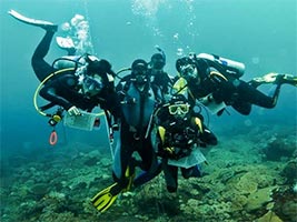Three from Curtin Sarawak get EcoDiver certification - StudyMalaysia.com